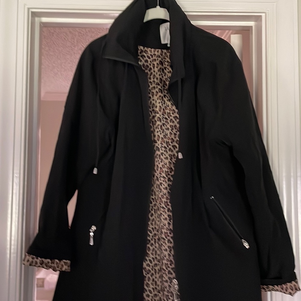 Luii lightweight waterproof jacket